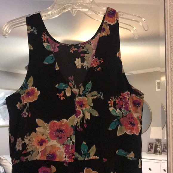 Floral Romper - Picture 3 of 3